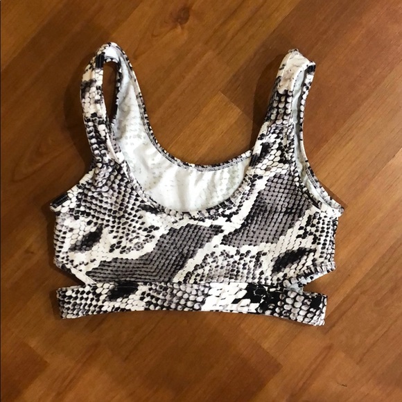 Varley Other - Varley white and black snake skin sports bra